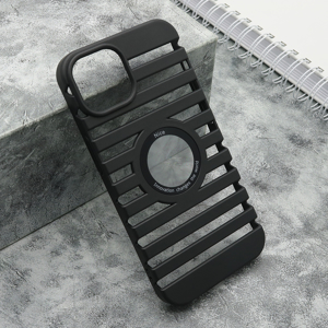 Slika od Futrola LINES LOGO CUT za iPhone 13 (6.1) crna