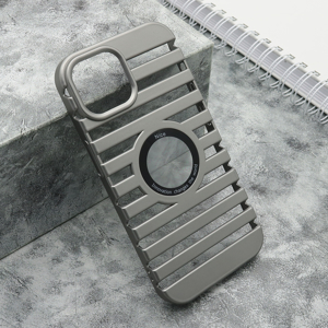 Slika od Futrola LINES LOGO CUT za iPhone 15 (6.1) siva