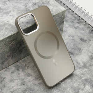 Slika od Futrola COLOR METAL MagSafe za iPhone 12/12 Pro (6.1) srebrna