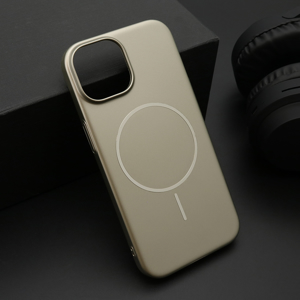 Slika od Futrola PURE MATTE MagSafe za iPhone 15 (6.1) zlatna